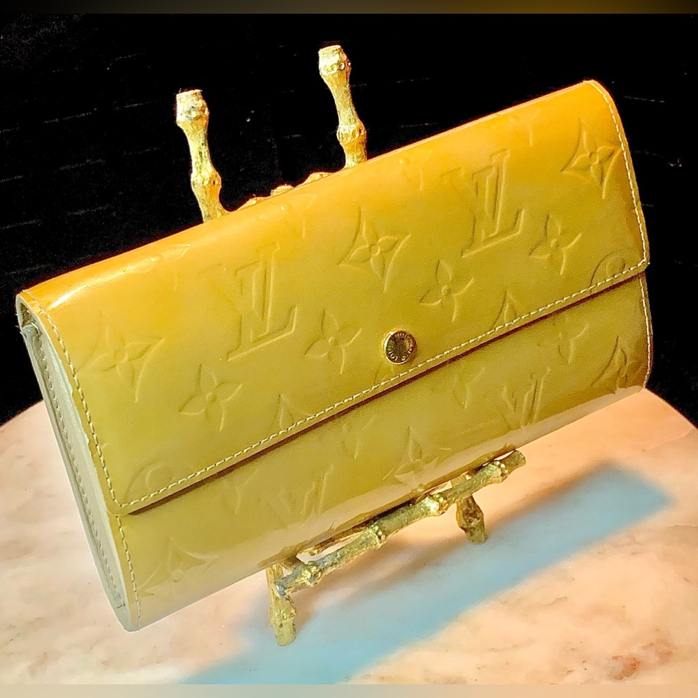 LOUIS VUITTON MONOGRAM VERNIS SARAH WALLET NOISETTE METALLIC FRANCE VINTAGE